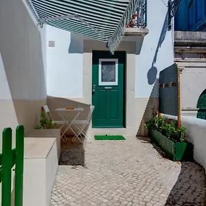 Appartement Cosy By The Flea Market And Tram 28, Lisboa